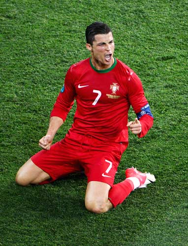 记者：艾纳维和科内排除韧带损伤，力争参加与那不勒斯榜首战（记者：艾纳维、科内无韧带伤，力争出战对那不勒斯的榜首大战）