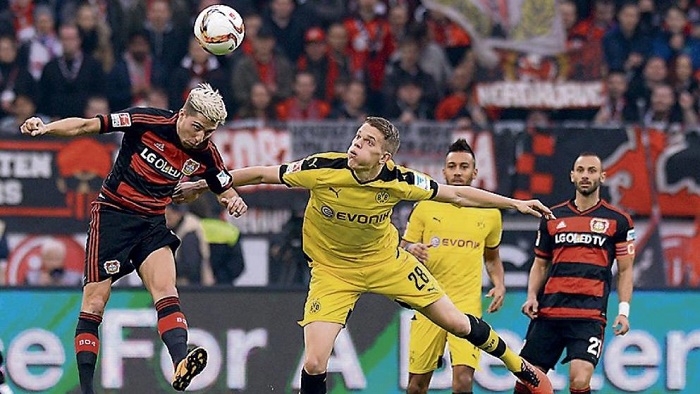 快船大胜巩固西部排名（快船大捷，稳居西部前列）