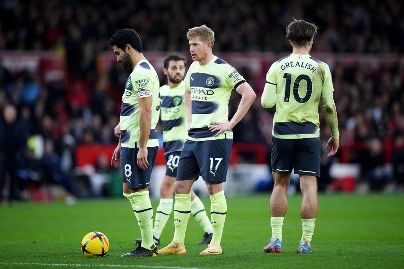 重创！皇马悍将伤缺两月 巴尔韦德或被迫改踢右后卫（噩耗！皇马大将伤停两个月 巴尔韦德或客串右后卫）