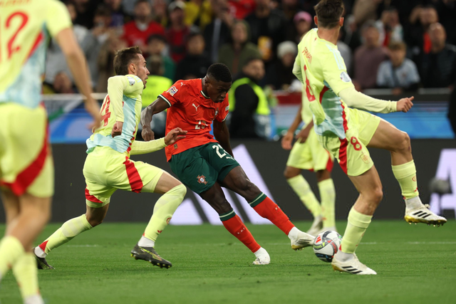 英超前瞻：诺丁汉森林3连胜状态火热，布莱顿3轮不败丢1球（英超前瞻：诺丁汉森林豪取三连胜气势如虹，布莱顿近三轮不败仅失一球）