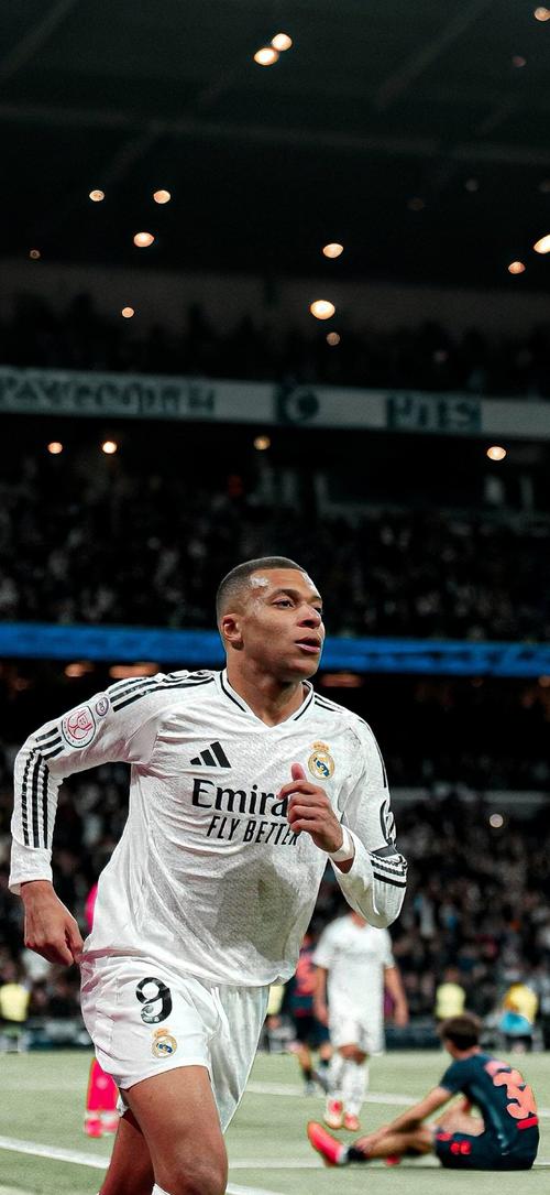 上海海港中超三连冠，但含金量极低，山东泰山明年是最大夺冠热门