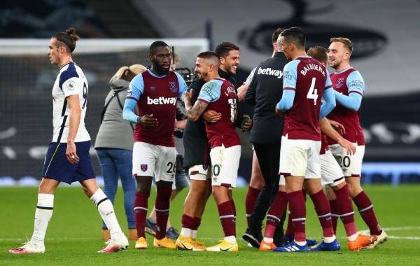 美记：快船与弗兰克谈续约还为时过早，但快船暂不会重大调整（美媒：快船与弗兰克续约时机未到，球队短期内无意大改动）