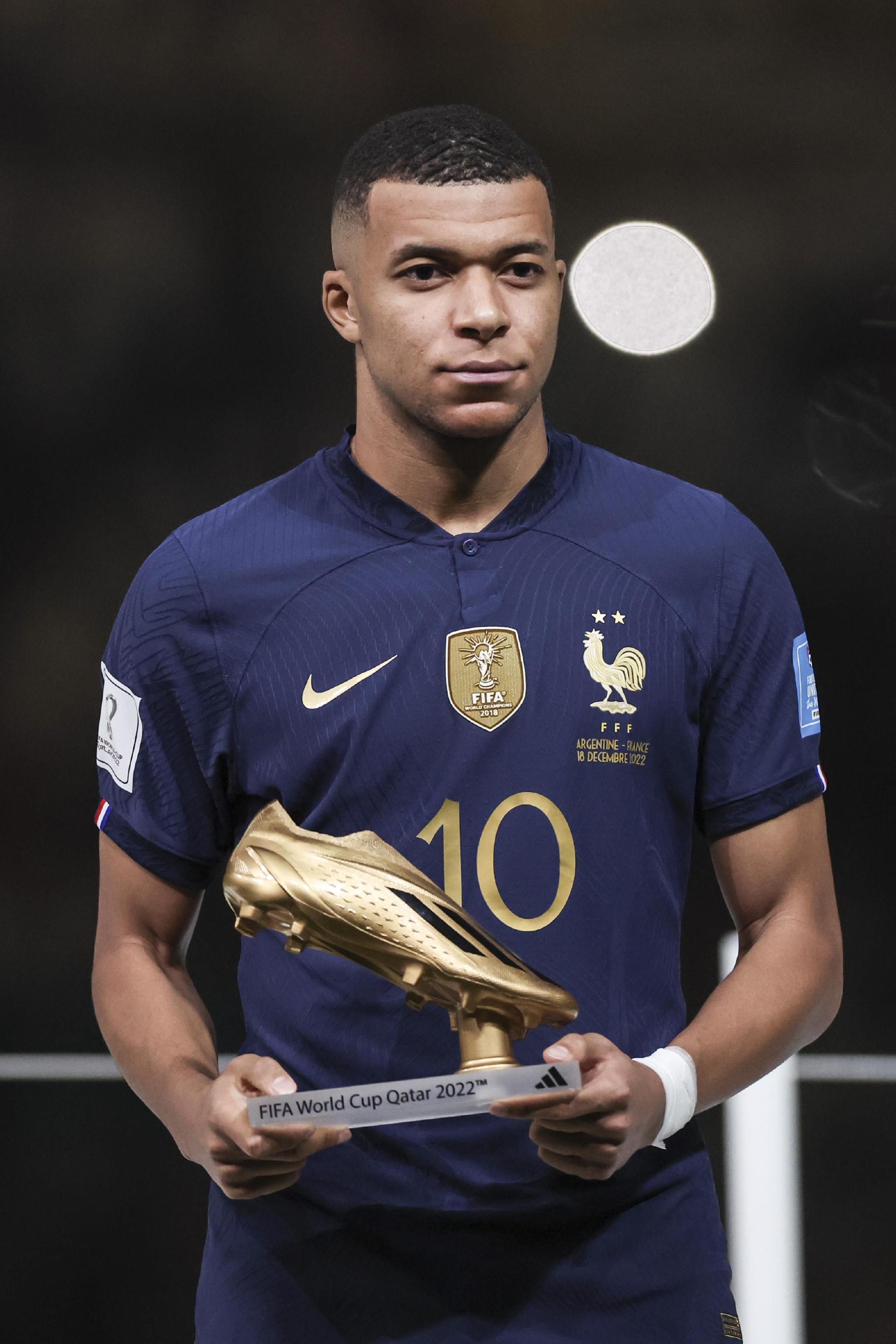 格拉齐亚尼：齐沃不会胡闹并且很谦虚，他会在国米拿很多冠军（格拉齐亚尼：齐沃沉稳谦逊，注定在国米收获诸多冠军）