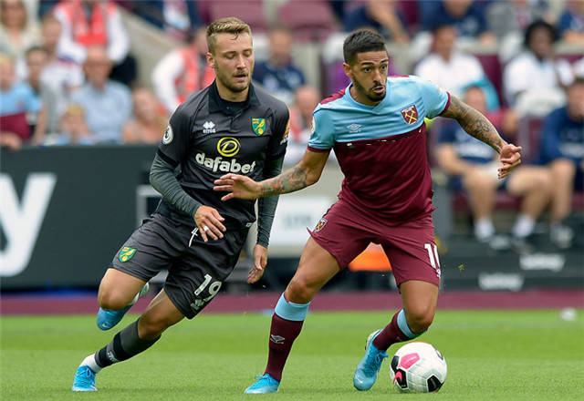 翻修球场，“连滚带爬”为的是“从从容容”（修缮球场：当下的“连滚带爬”，只为明日的“从容不迫”）